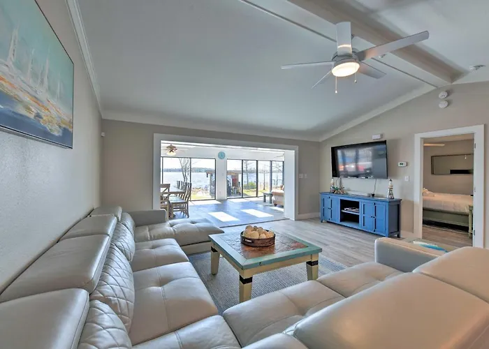 Updated Waterfront Escape W/ Dock & Fire Pit Holiday home