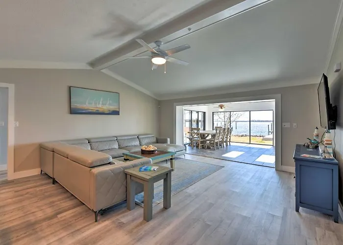 Updated Waterfront Escape W/ Dock & Fire Pit Pensacola