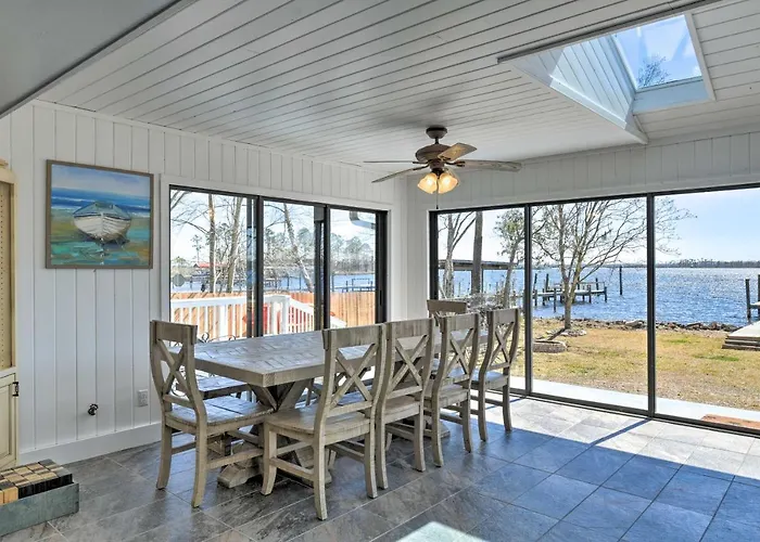 Updated Waterfront Escape W/ Dock & Fire Pit Pensacola