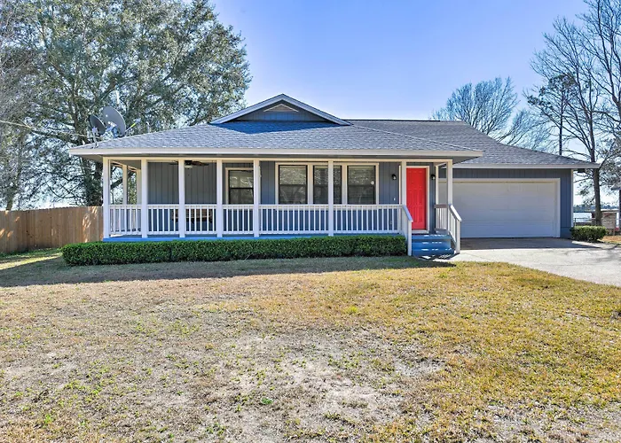 Updated Waterfront Escape W/ Dock & Fire Pit Pensacola